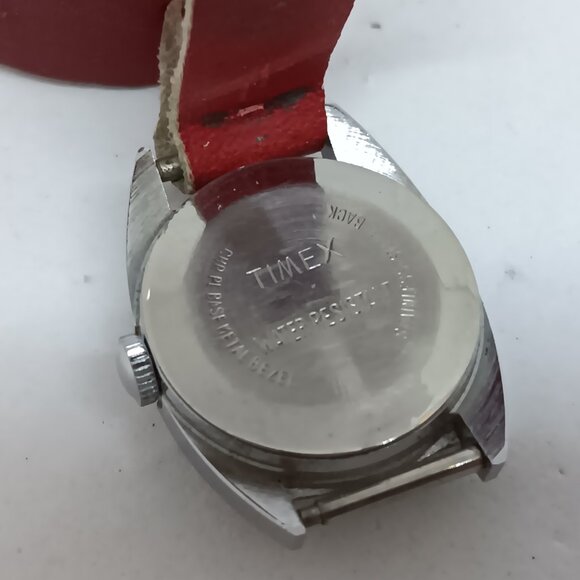 VINTAGE Timex Manual Wind Women\'s 24 mm Silver Tone Red Leather Bund Strap Watch main image 8